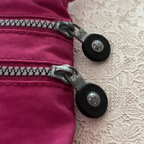 Kipling Crossbody purse. Pink/Fuchsia color. - Picture 15 of 16